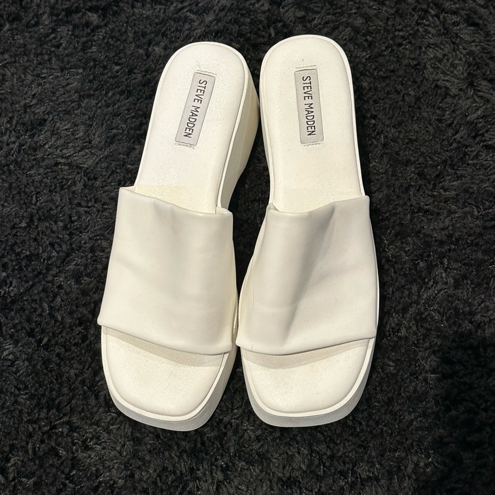 Steve Madden White sandals with Square-Toe Design - Picture 7 of 9